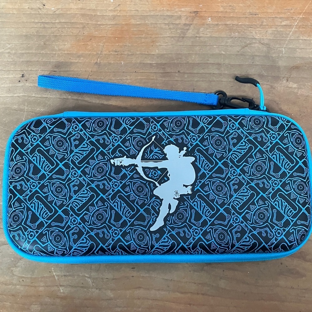 Nintendo switch stand and carry case -